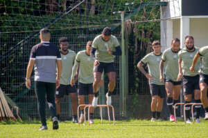 Figueirense confirma saídas e renova com Marlyson antes de encarar a Ponte Preta