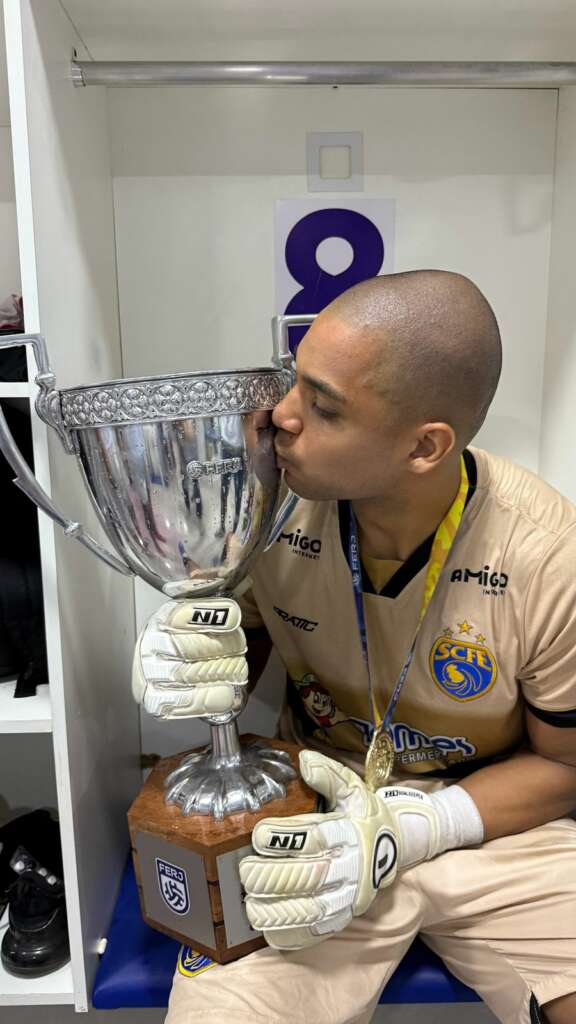 Conheça o goleiro Zé Carlos, destaque no Cariocão e novo reforço do Amazonas para a Série B 3 IMG 20250416 WA0057