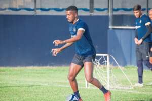 Náutico contrata atacante Kelvin, ex-Palmeiras e São Paulo