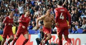 Liverpool ganha, rebaixa o Leicester e pode conquistar o título Inglês sem entrar em campo