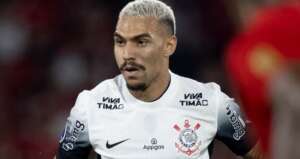 Matheuzinho festeja gol e admite cansaço do Corinthians