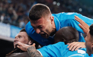Napoli bate Torino e abre vantagem no topo do Campeonato Italiano