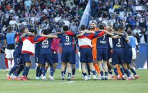 PSG conquista 13º título francês com seis rodadas de antecedência e busca 'tríplice coroa'