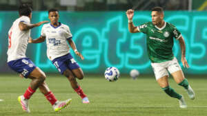 Paulinho lamenta derrota do Palmeiras para o Bahia: 'Faltou atenção'