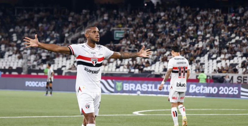 André Silva sobre discussão no São Paulo: 'Quem não se incomodar não merece vestir a camisa' 6 André Silva sobre discussão no São Paulo: 'Quem não se incomodar não merece vestir a camisa'