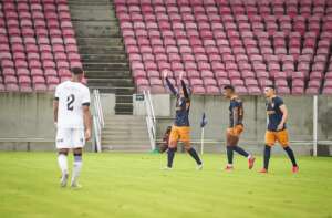 Retrô 2 x 1 Figueirense - Pernambucanos comemoram na Série C