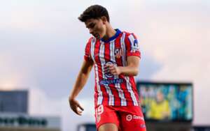 Atlético perde e se afasta de Barcelona e Real Madrid no Espanhol