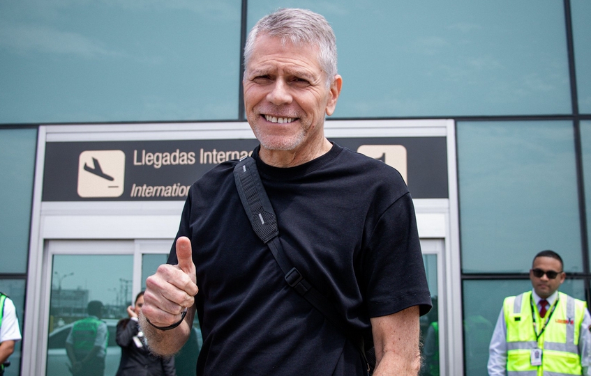 Paulo Autuori desembarcou neste sábado no Peru