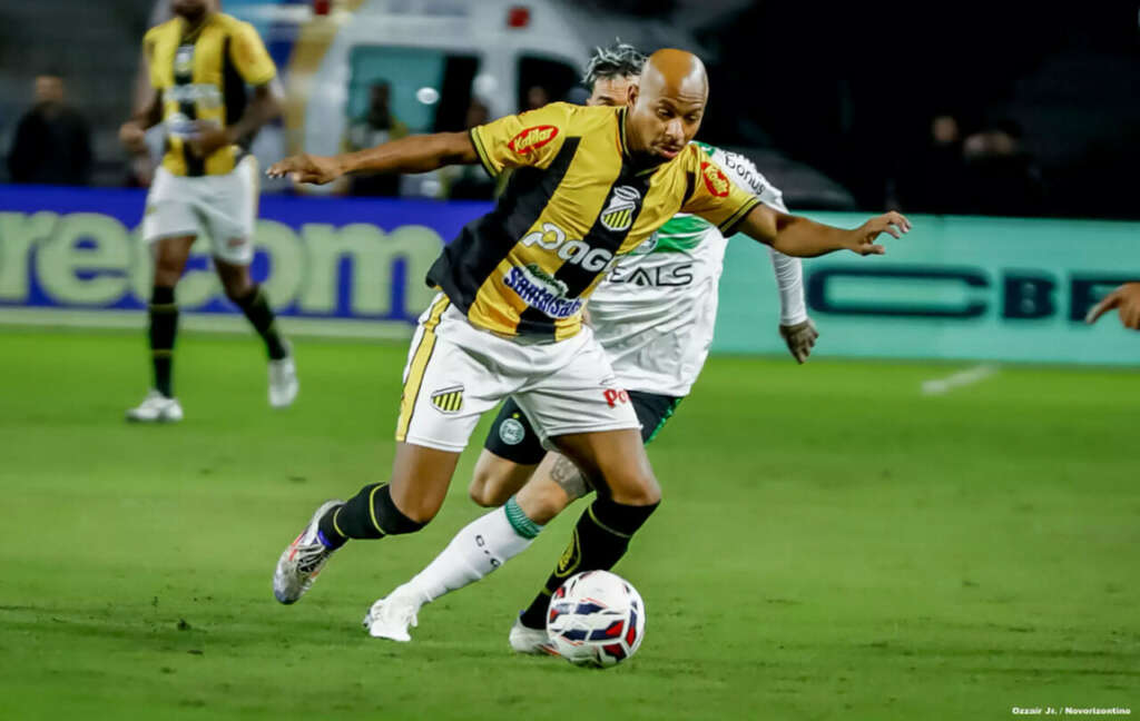 Louzer valoriza postura do Novorizontino mesmo com dois expulsos 4 Tecnico do Novorizontino elogia elenco em empate com o Coritiba