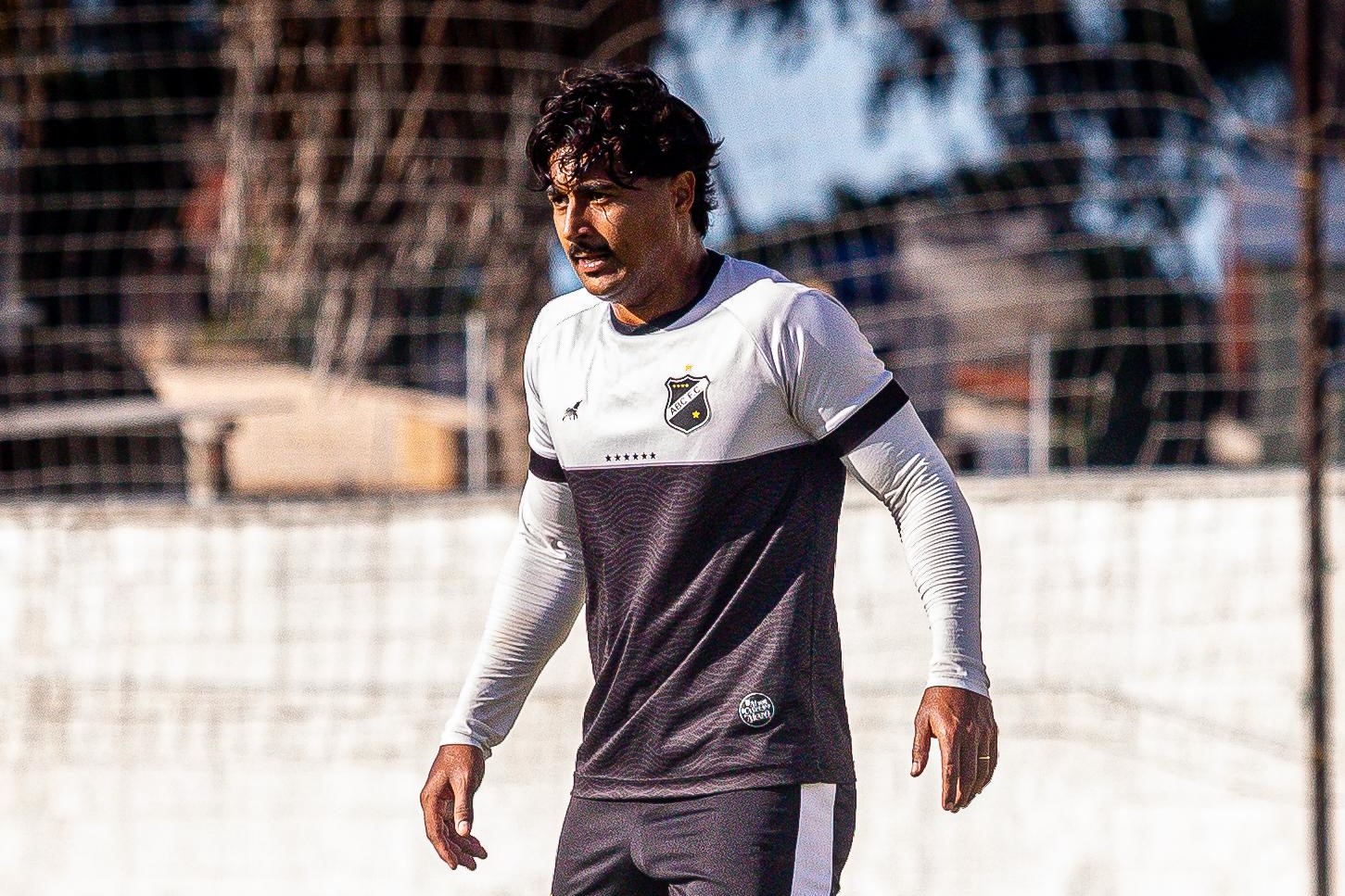 ABC acerta a contratação do zagueiro Renato Vischi para a Série C (Foto: Renne Carvalho / ABC)