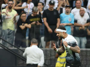 Memphis se diz feliz no Corinthians: 'Mas quero competir, foi para isso que vim'