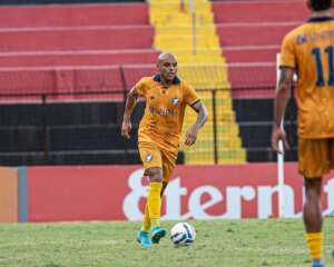 Zagueiro do Retrô projeta jogo contra Ponte Preta: 