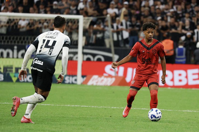 Corinthians 2 x 1 Sport - Show de Memphis Depay garante vitória do Corinthians 3 cor sport 2025 1