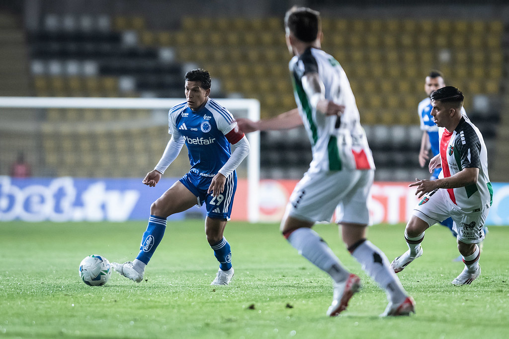 Palestino 2 x 1 Cruzeiro - Raposa praticamente fora da Copa Sul-Americana 2 Cruzeiro Palestino Sul-Americana