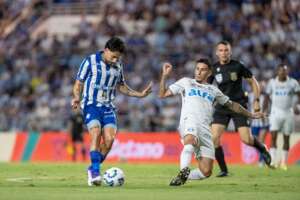 Volante do CSA exalta vitória sobre Grêmio: 
