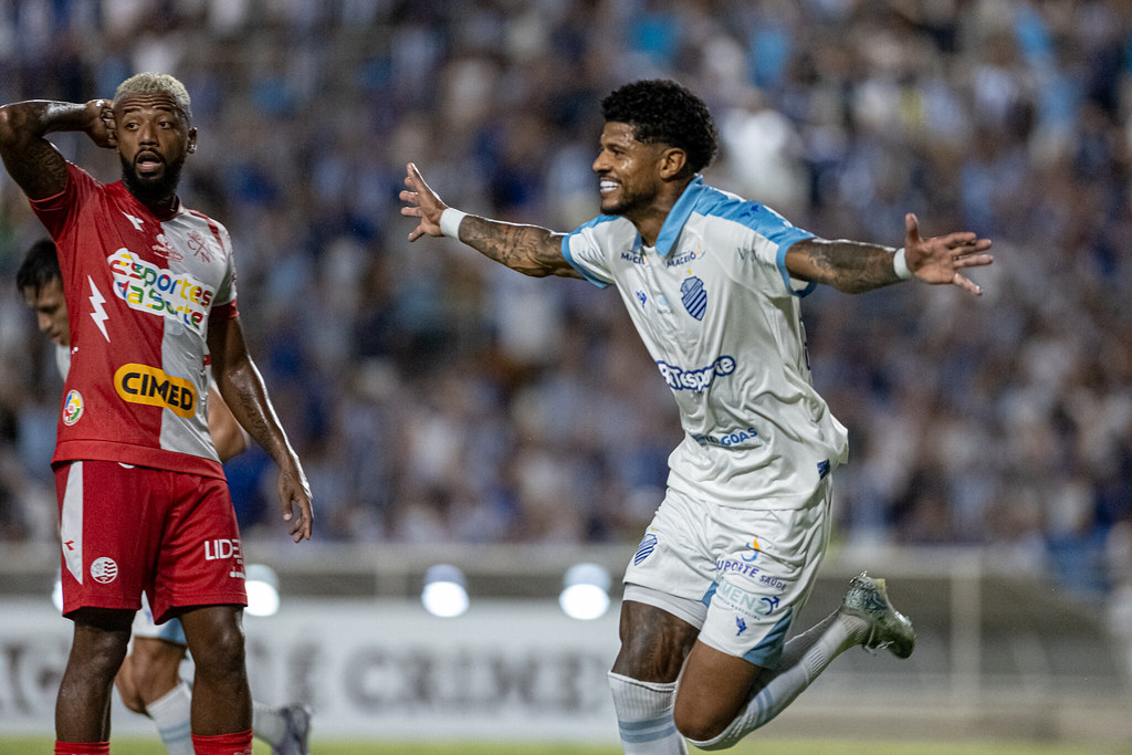 Técnico do CSA exalta equilíbrio na Série C: "Será ponto a ponto" 2 CSA vence Náutico Série C