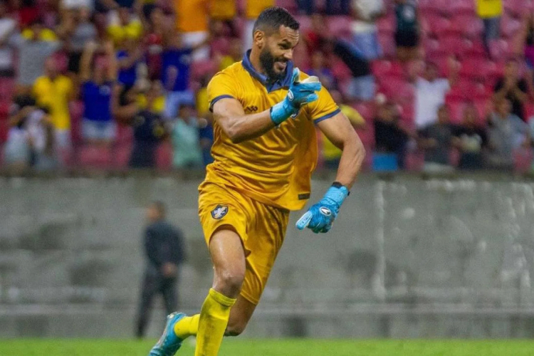 Série C: Retrô sob novo comando para estreia 2 Darley baixa Retrô