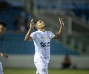 Ceará encerra preparação com dúvida; veja escalação