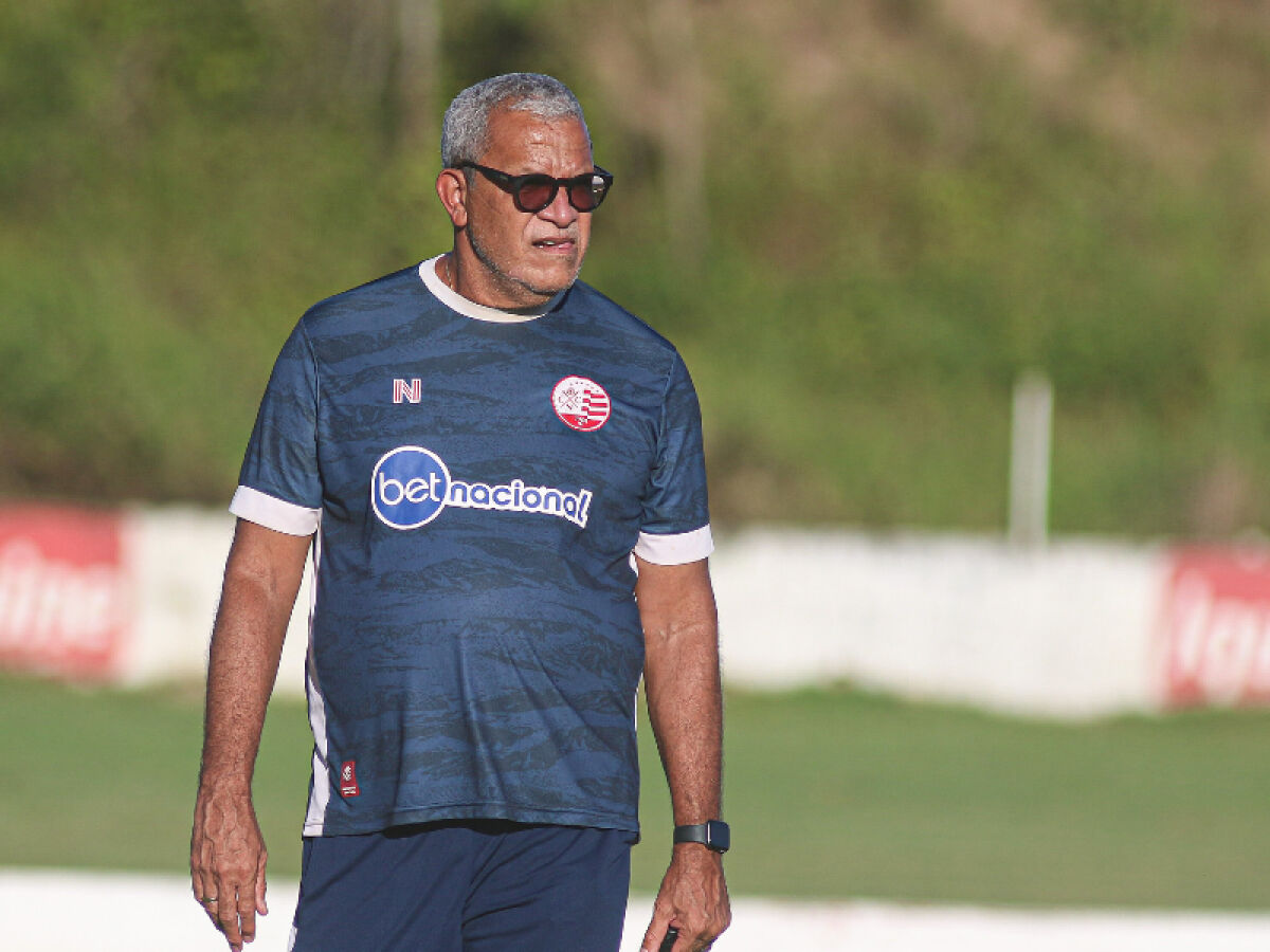 Série C: Náutico tem relação antiga com Hélio dos Anjos; relembre passagens 1 Hélio dos Anjos passagens Náutico