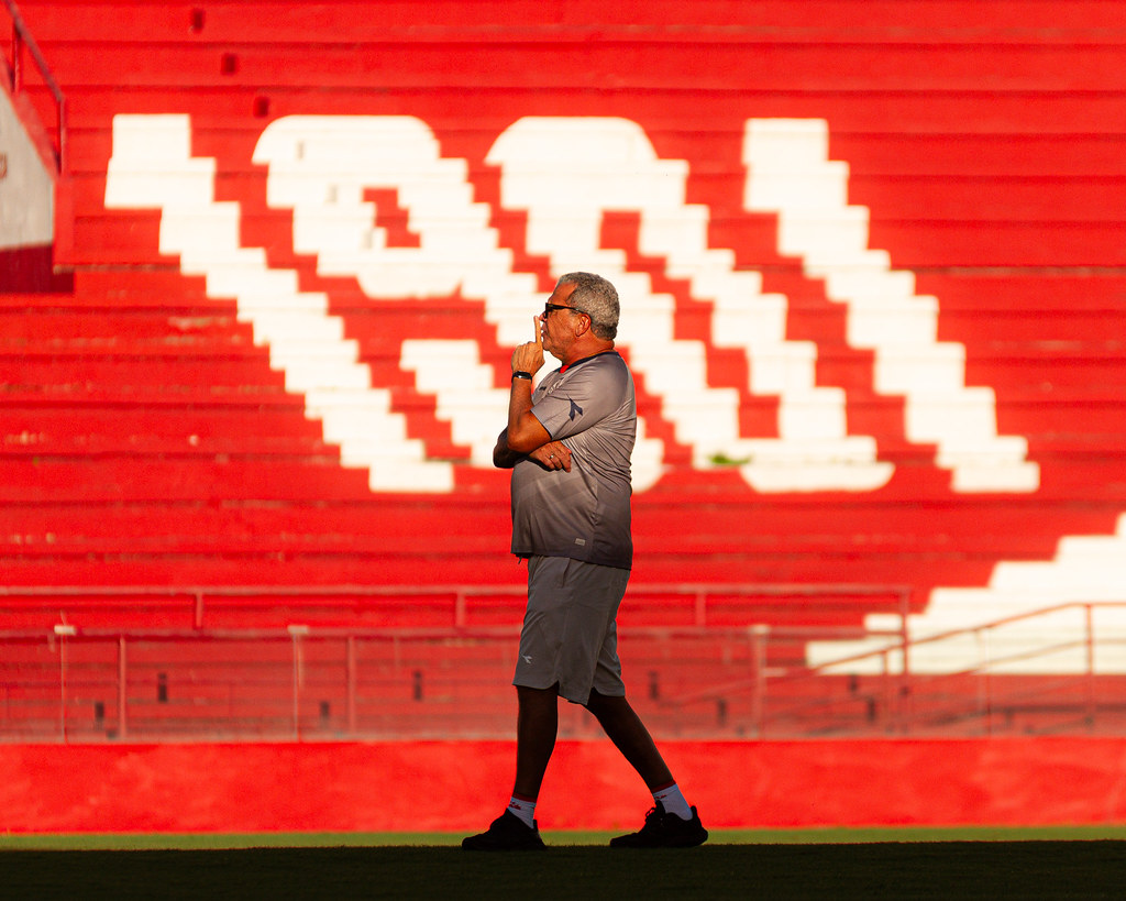 Náutico x Botafogo-PB - Duelo de opostos na Série C 2 Hélio dos Anjos reestreia Náutico