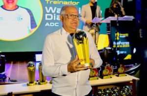 Eleito melhor técnico no sergipano, Waguinho Dias foca na estreia do Confiança pela Série C