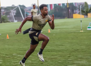 Criciúma anuncia seis reforços, com Marcinho e Sassá entre os principais nomes