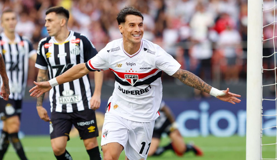 São Paulo 2 x 1 Santos - Tricolor vence a primeira no Brasileirão 2 São Paulo