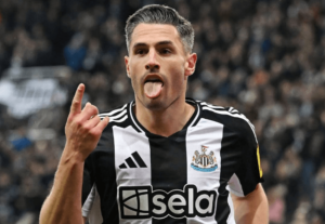 Newcastle goleia Crystal Palace e assume 3º lugar no Campeonato Inglês