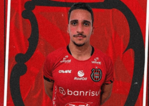 Brasil de Pelotas contrata meia revelado na Ponte Preta