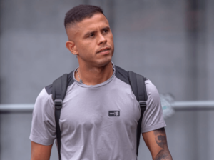 Figueirense tem dupla desfalque e mudanças nos titulares diante do Retrô