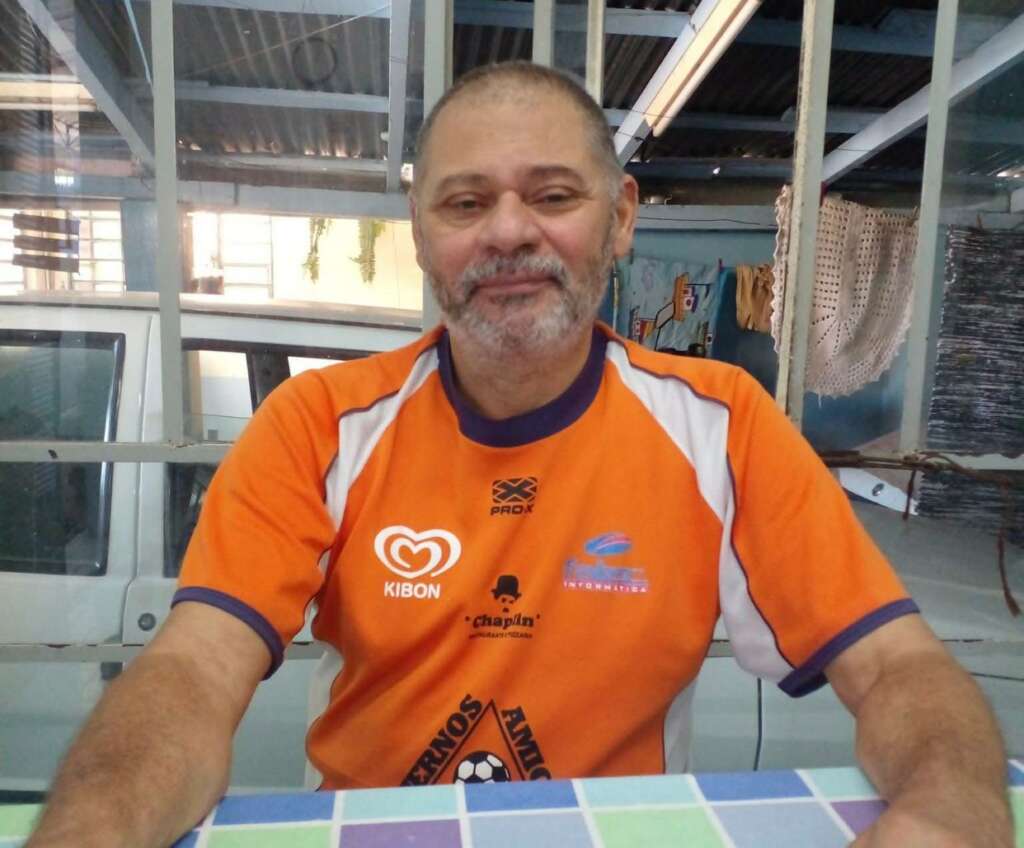 Radialista esportivo de Marília corre contra o tempo para não perder a visão