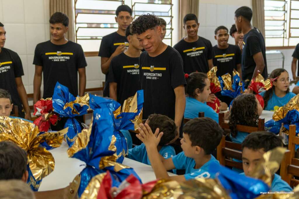 Base do Novorizontino festeja a Páscoa com crianças e para o Lar de Velhice 8 pascoa 11 scaled 1