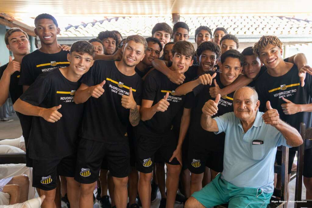 Base do Novorizontino festeja a Páscoa com crianças e para o Lar de Velhice 4 pascoa 22 scaled 1