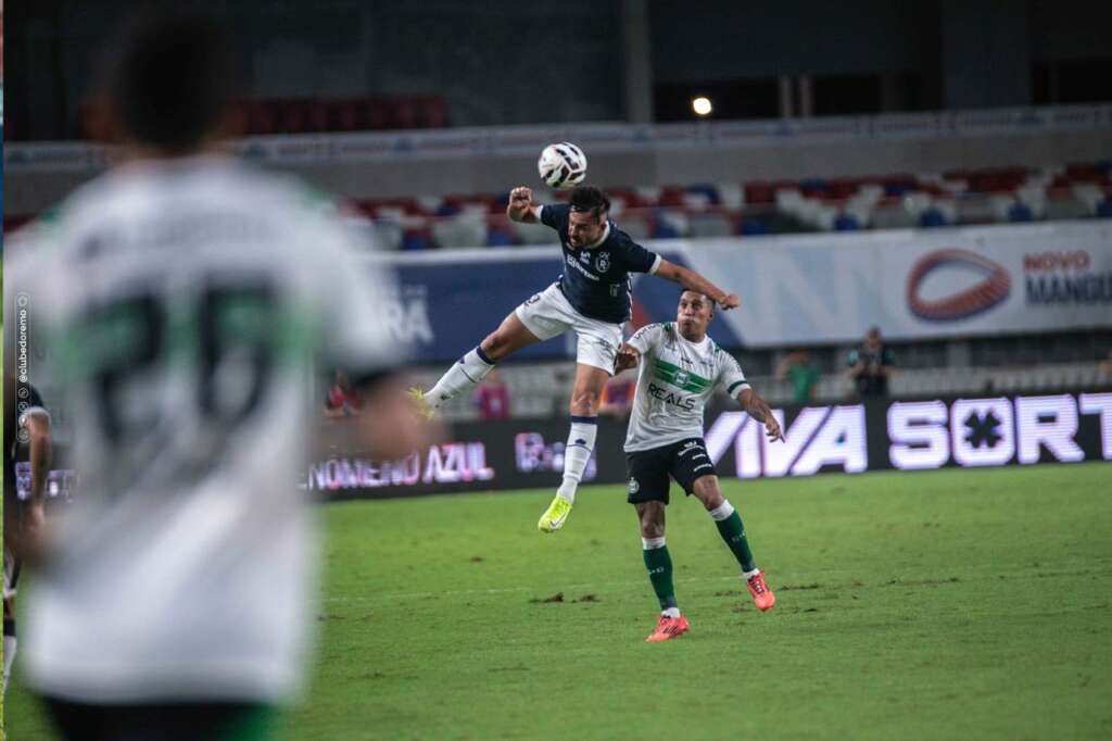Atacante do Remo celebra quebra de tabu contra Coritiba: "Seria difícil" 2 Remo bate Coritiba Série B