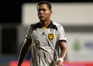 Lateral do Amazonas exalta boa atuação após vitória e confia em novo gás na Série B