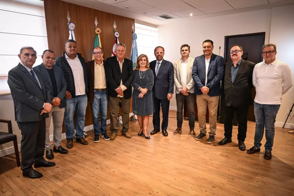 Clubes paulistas fortalecem laços com Justiça do Trabalho em evento da FPF; veja fotos!