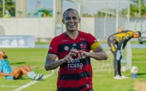Atacante do Trem-AP faz 2 gols e é o maior artilheiro da história da Série D