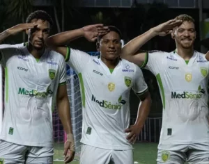 Porto Vitória-ES x Portuguesa-SP - Lusa quer se manter na liderança