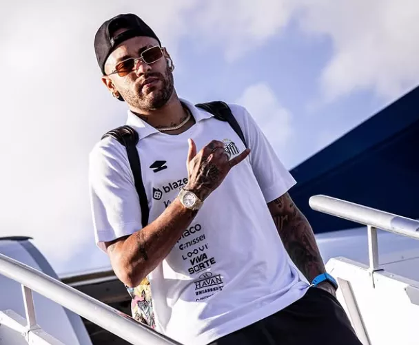 Neymar anuncia leilão no mesmo dia de jogo da seleção brasileira