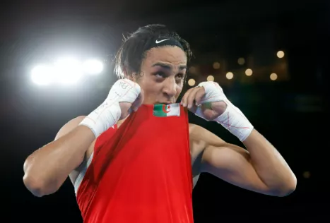 Federação de boxe adota teste genético e suspende Imane Khelif