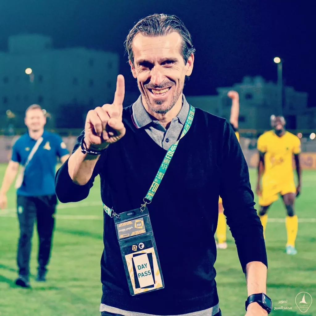 Após bater recordes no Botafogo, técnico português entra na mira de clube da Série B 3 486011793 9789453101087768 8035217068883822278 n