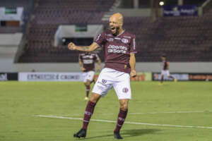 Ferroviária 2 x 1 Coritiba - Carlão faz 2 e AFE vira para cima do Coxa