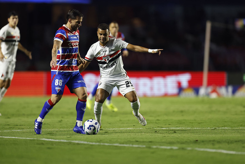 São Paulo 0 x 0 Fortaleza - Ferreirinha desperdiça pênalti e Tricolor empata mais uma vez 3 54492857883 4c68971ef4 c