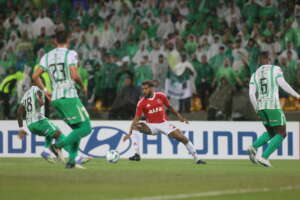 Atlético Nacional-COL 3 x 1 Internacional - Colorado cai para 3º no grupo da morte!