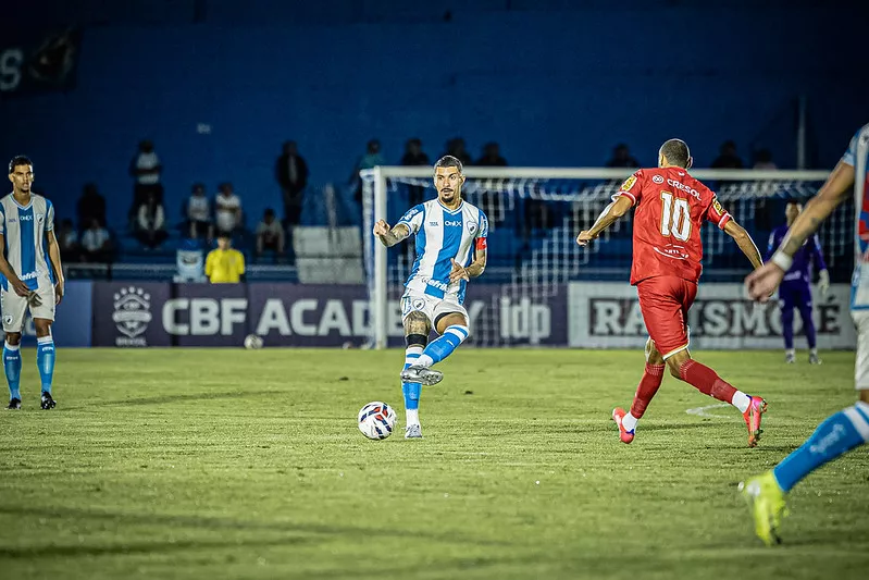 Alison lamenta sequência de empates do Londrina no VGD: “Nos frustra”