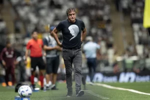 Cuca vê reconstrução no Atlético e pede confiança: “As coisas estão se encaminhando”