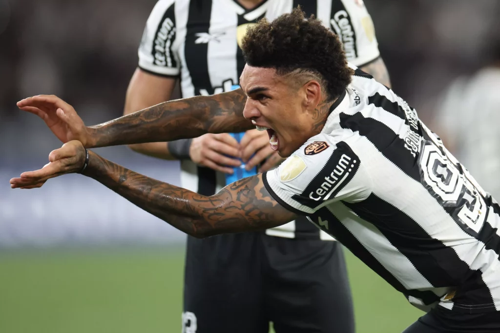 Botafogo 3 x 2 Estudiantes-ARG – Após susto, Fogão depende só de si na Libertadores