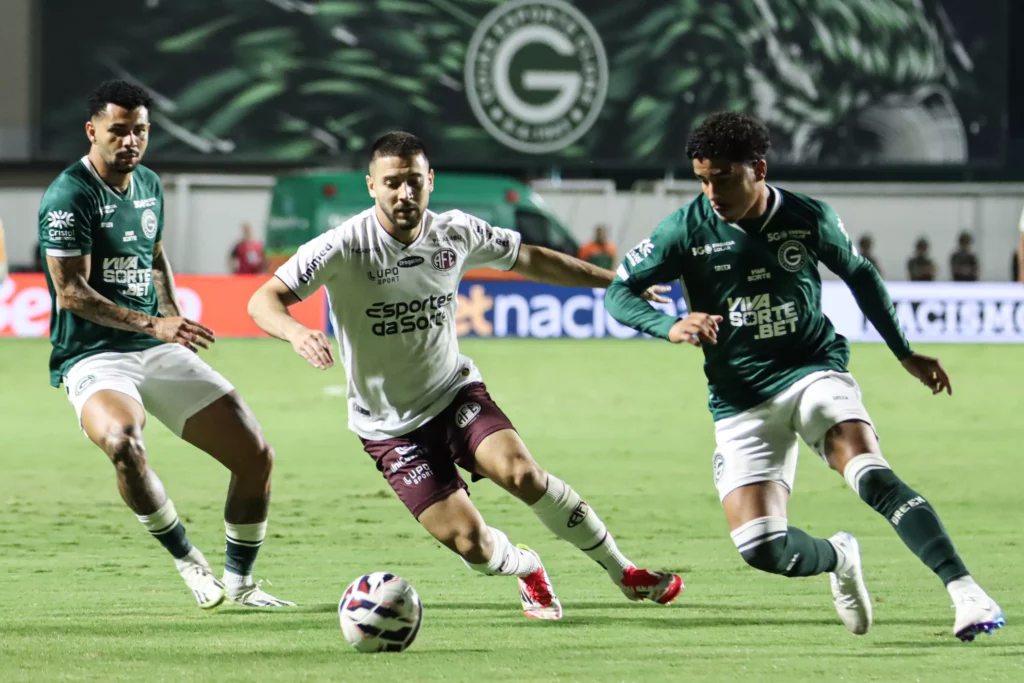 Goiás 2 x 0 Ferroviária - Esmeraldino se isola na liderança da Série B