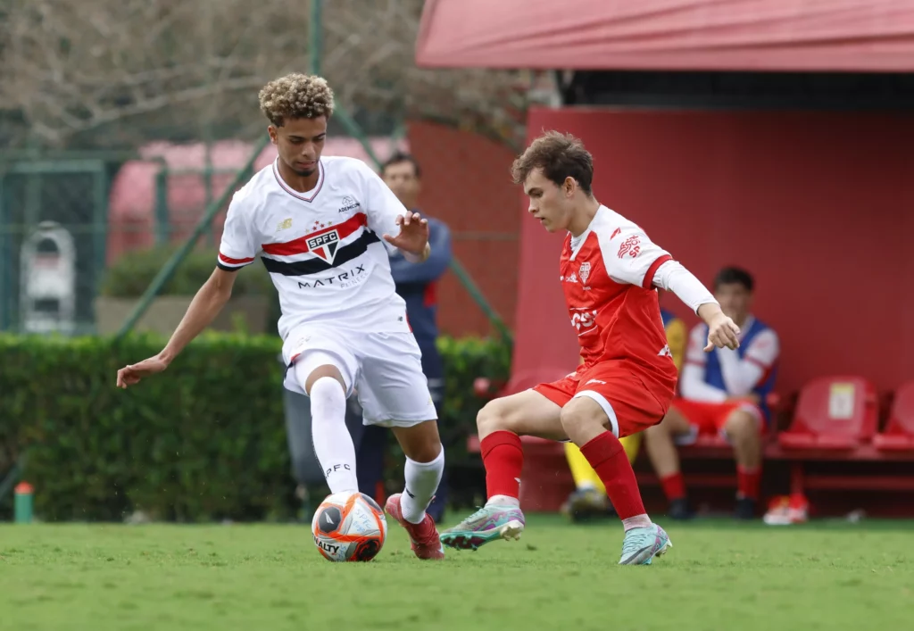 PAULISTA SUB-17: São Paulo, Palmeiras e mais três avançam
