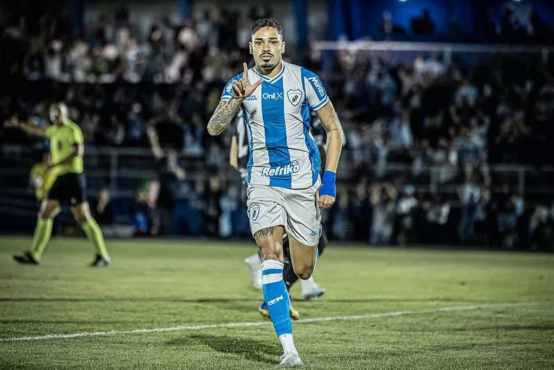 SÉRIE C: Ponte Preta vence no Recife e rivais tropeçam 2 Londrina Série C